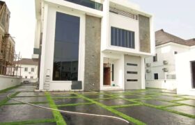 CONTEMPORARY DESIGNED 6 BEDROOM DETACHED HOUSE WITH POOL, CINEMA AND 2 ROOMS BQ